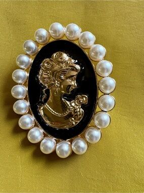 Gold and Black Cameo Pearl-Trim Brooch - Women's Jewelry